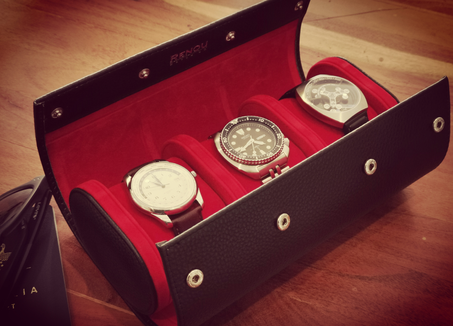 Genuine Full-Grain Leather 3-Slot Watch Roll – Black / Red Travel Case